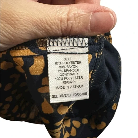 Dressbarn Knit Leopard Accent Blouse size 2X - Picture 7 of 7